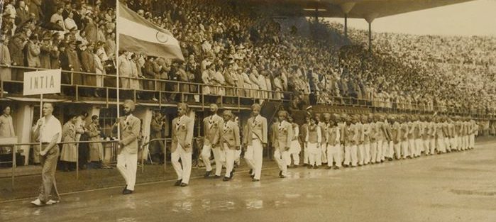 हेलसिंकी 1952 च्या उद्घाटन सोहळ्यातील भारतीय तुकडी